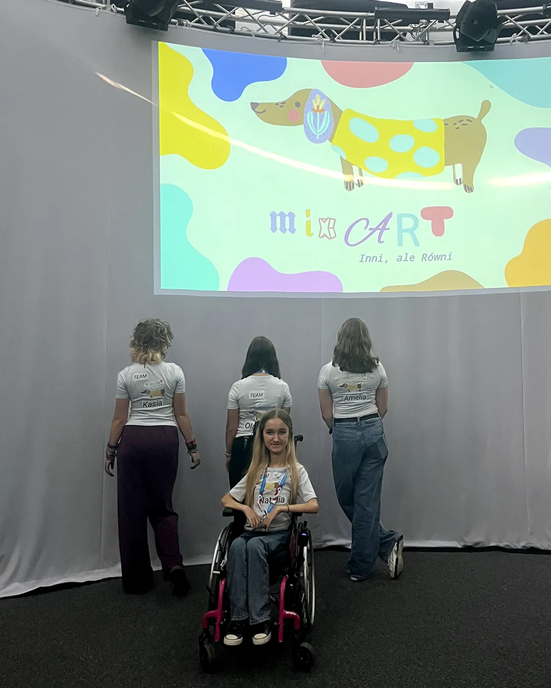 Zdjęcie z galerii mixART